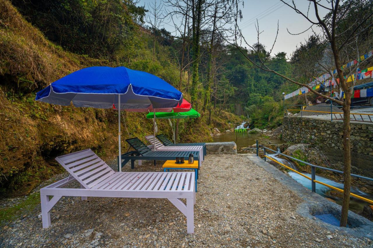 The Hosteller Mussoorie By The Streamside, Kempty Ngoại thất bức ảnh