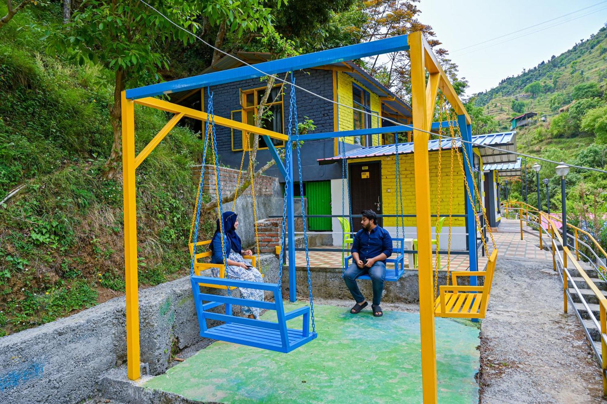 The Hosteller Mussoorie By The Streamside, Kempty Ngoại thất bức ảnh