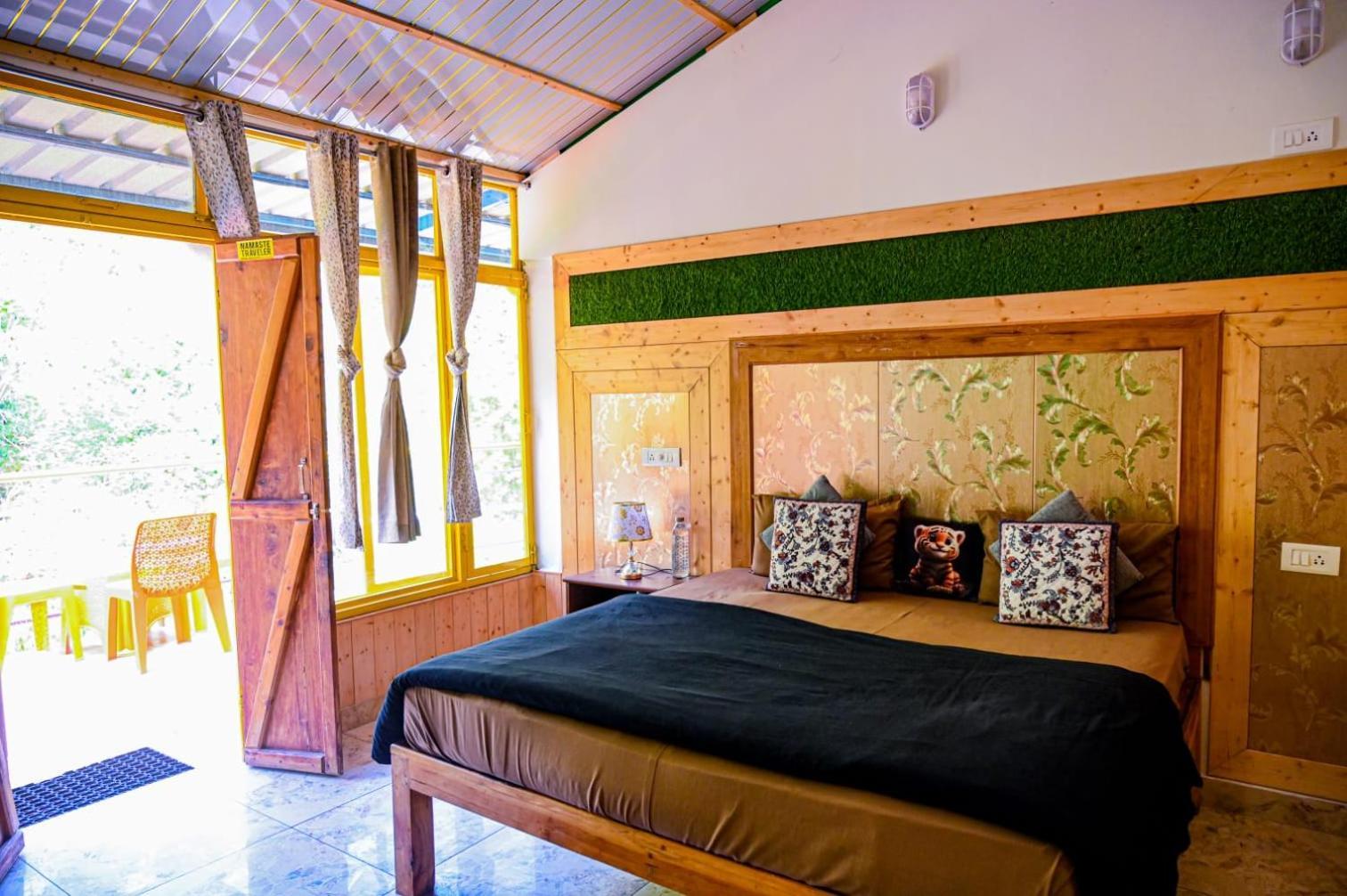 The Hosteller Mussoorie By The Streamside, Kempty Ngoại thất bức ảnh